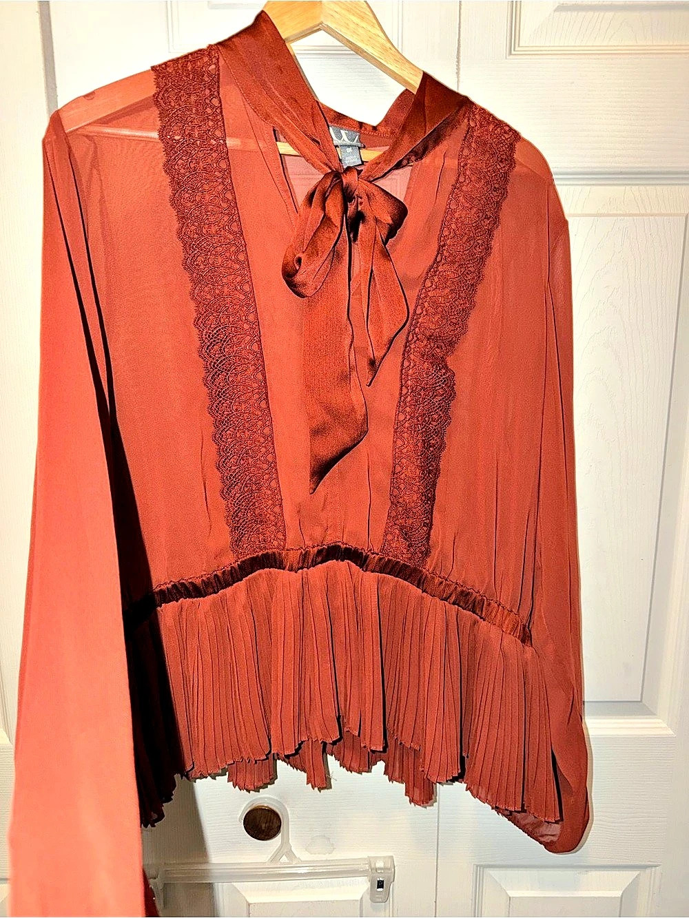 Worthington Tie Neck Lace Trim Blouse rust color size 0X